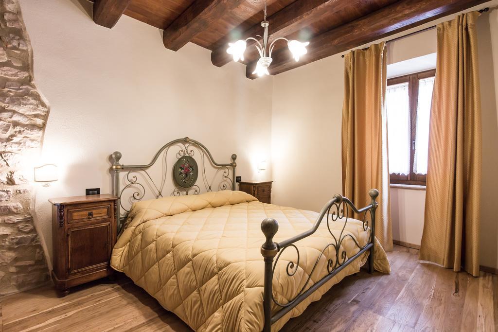 Domus In Castro Bed & Breakfast Montecchio  ห้อง รูปภาพ