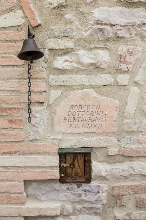 Domus In Castro Bed & Breakfast Montecchio  ภายนอก รูปภาพ