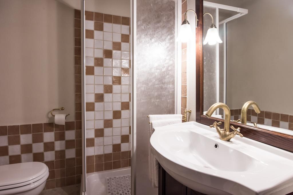 Domus In Castro Bed & Breakfast Montecchio  ห้อง รูปภาพ